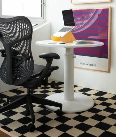 Chaise Herman Miller Mirra 2